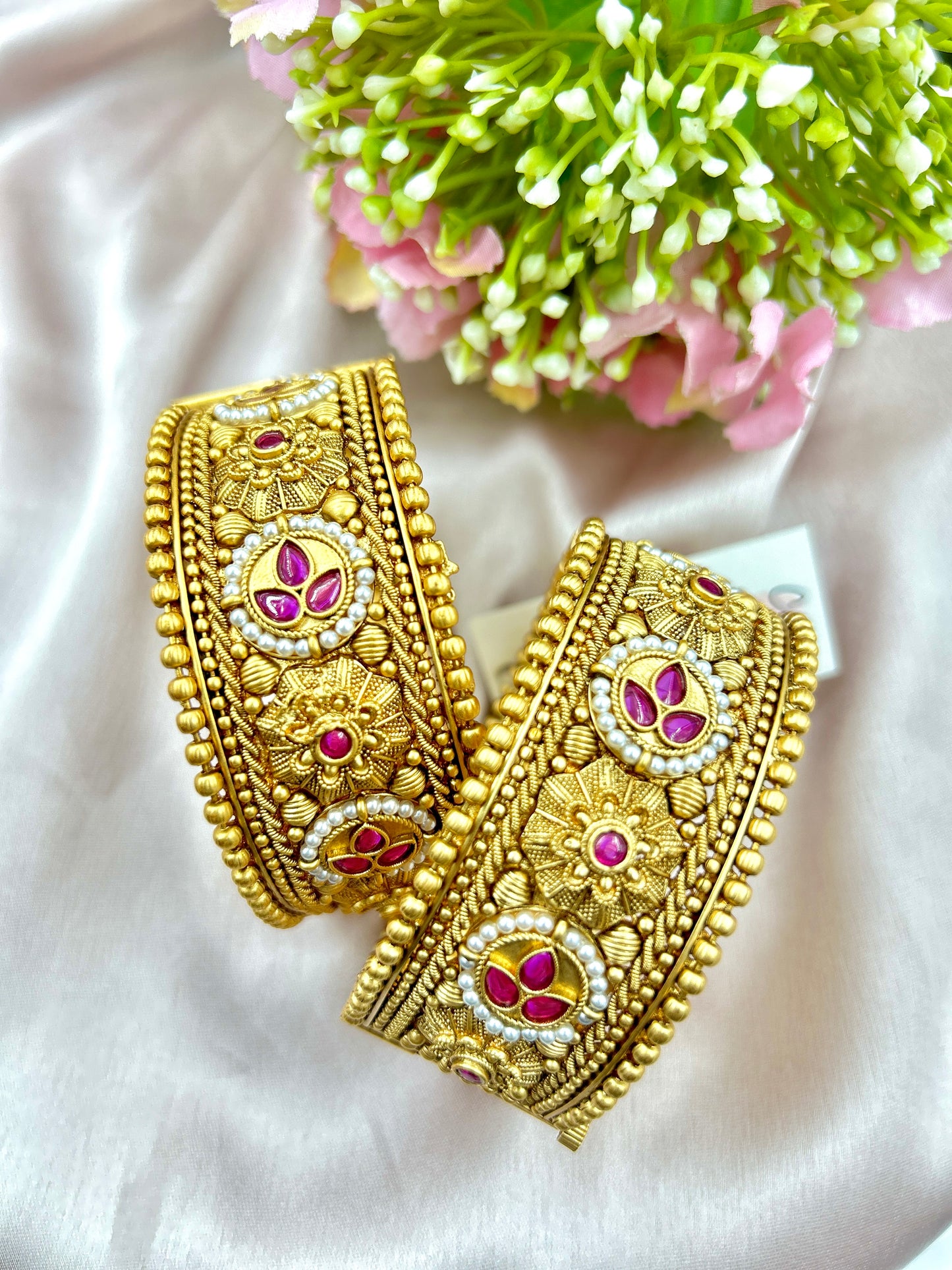 Gayatri Kada Pair : Rani (Screw Opening Mechanism)
