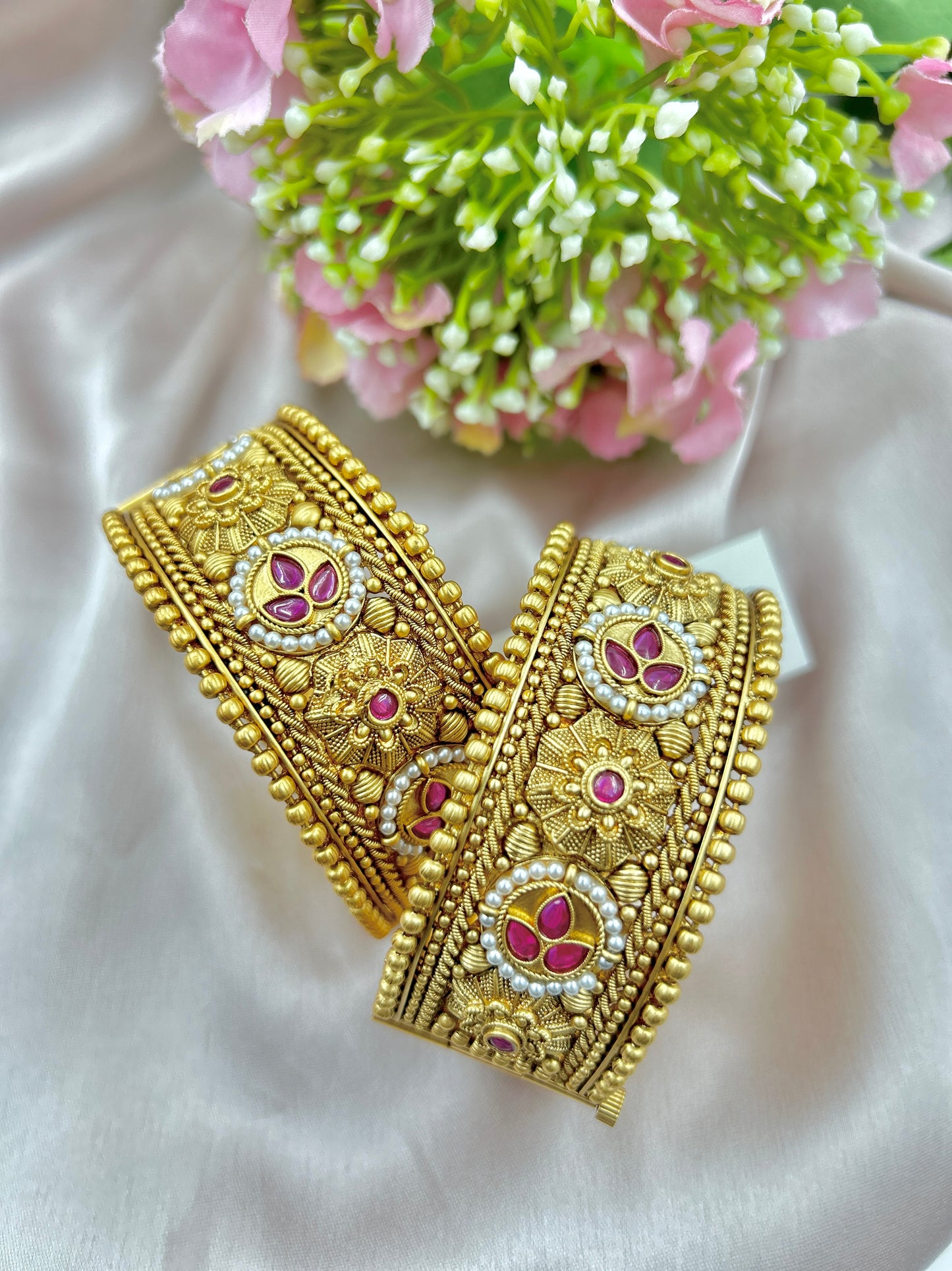 Gayatri Kada Pair : Rani (Screw Opening Mechanism)