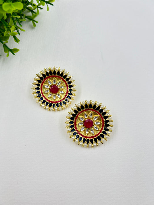 Rani Studs : Black
