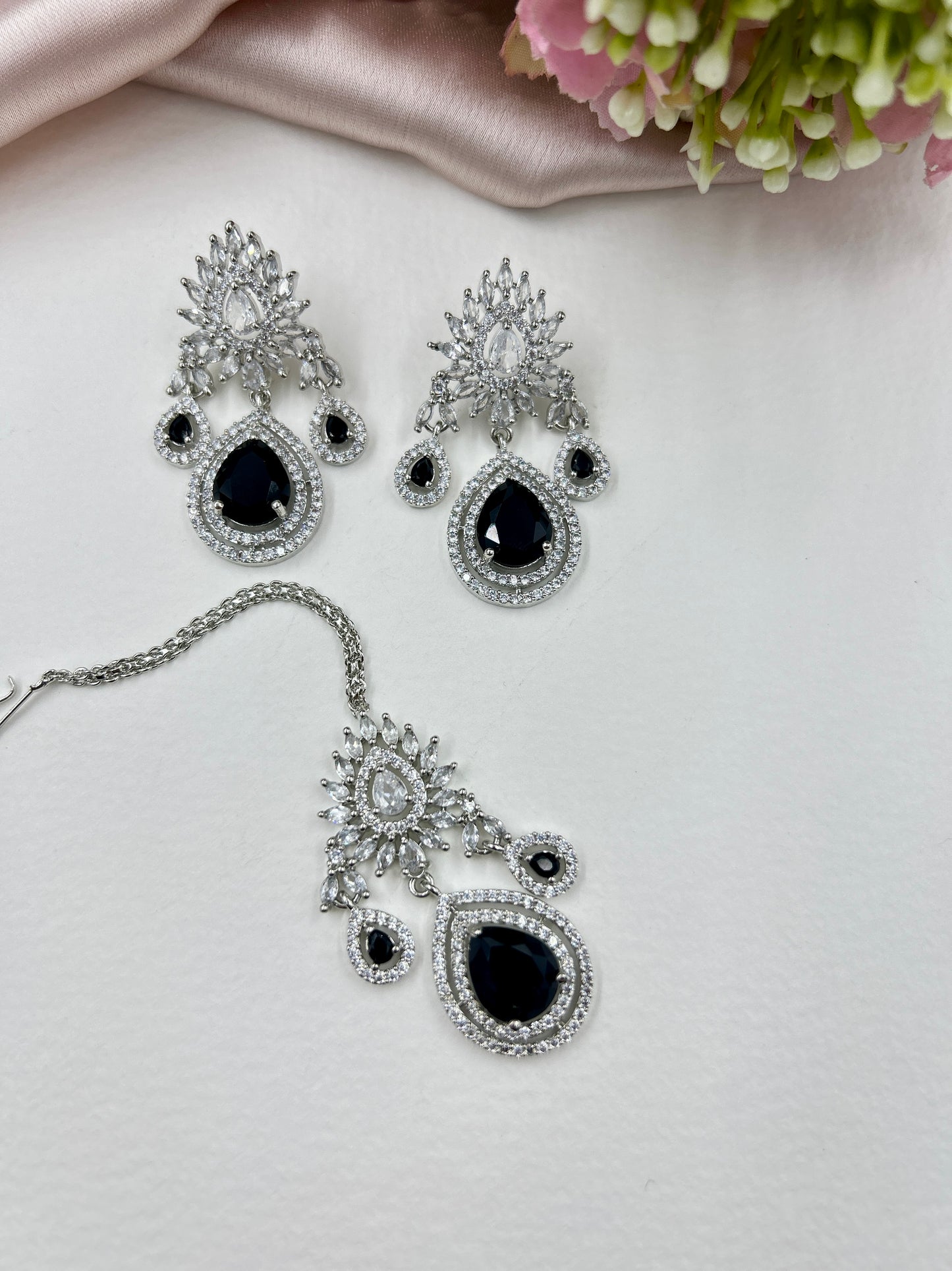 Kavya AD Necklace Set : Black (Necklace+Earrings+Maang Teeka)