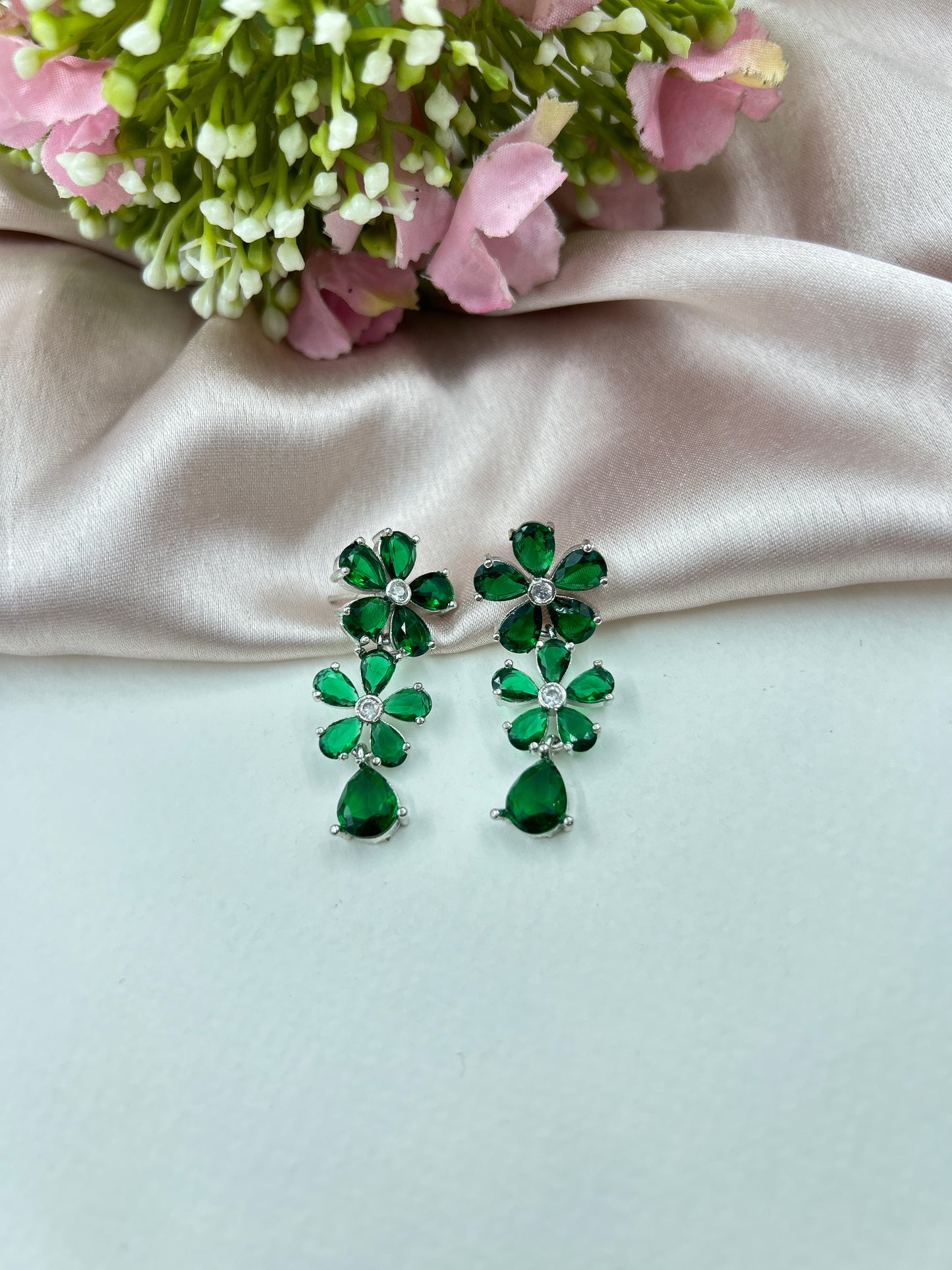 Bouquet Earrings : Emerald