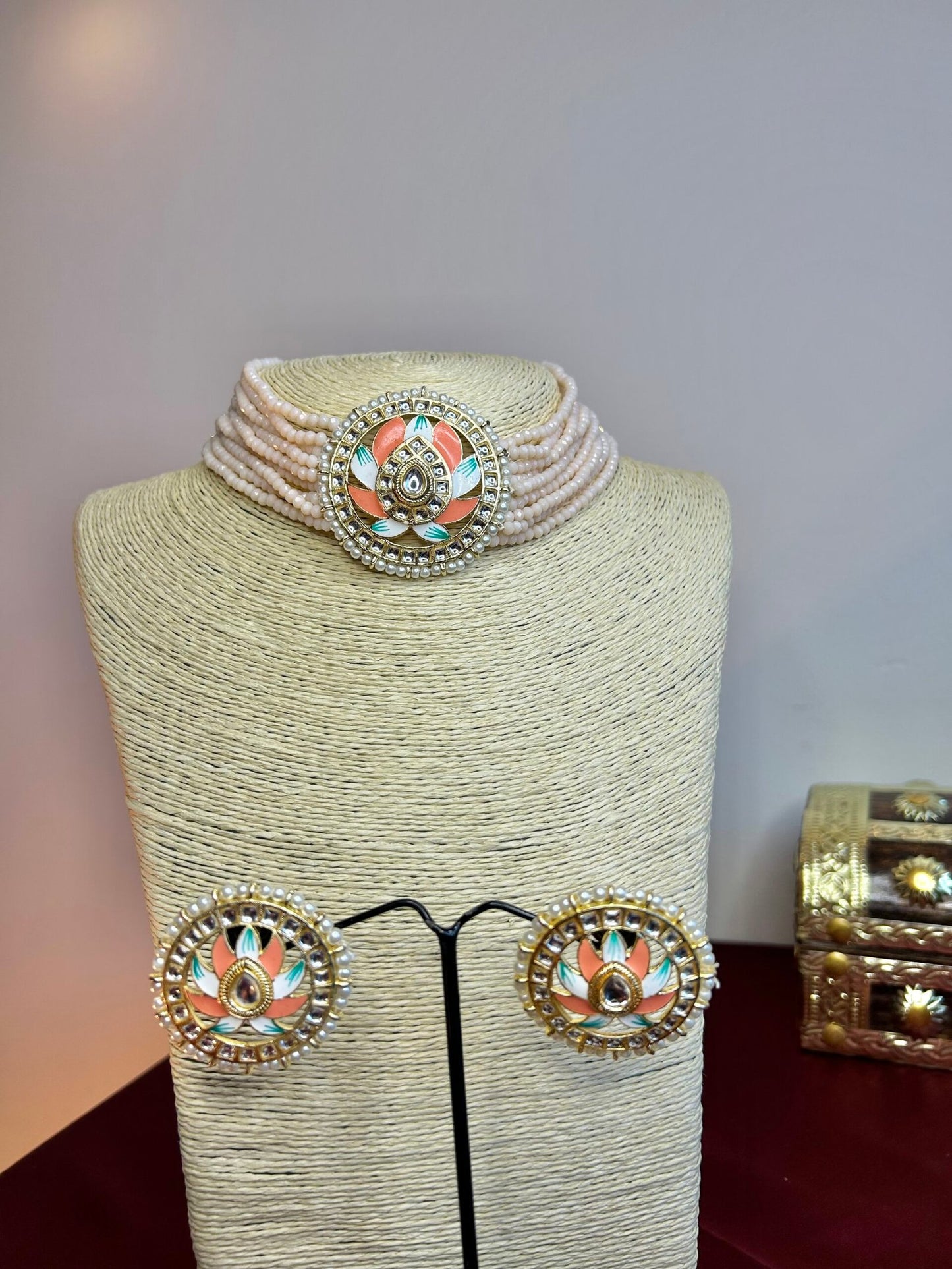 Ananya: Neck Set - Peach