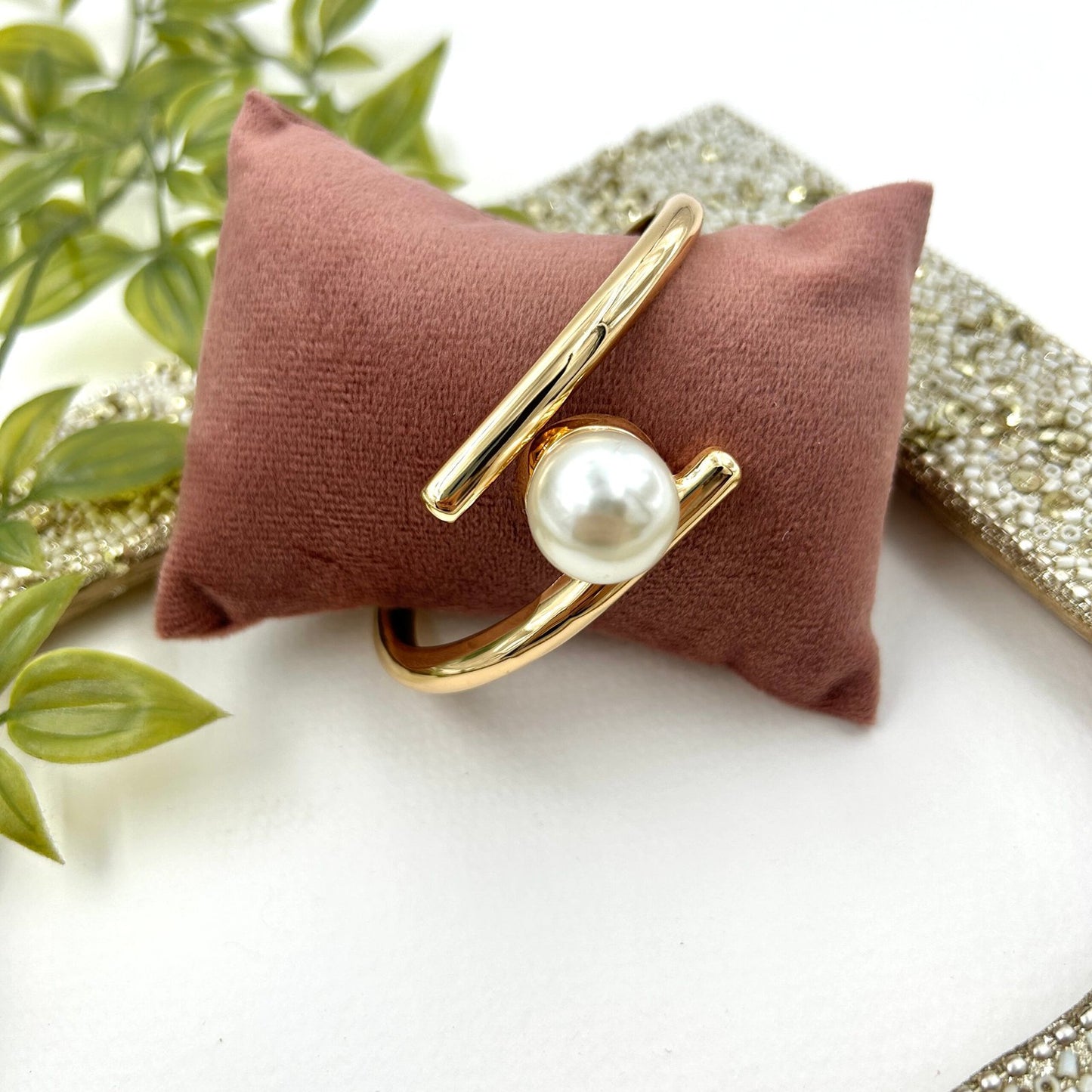 Big Pearl Gold Bracelet