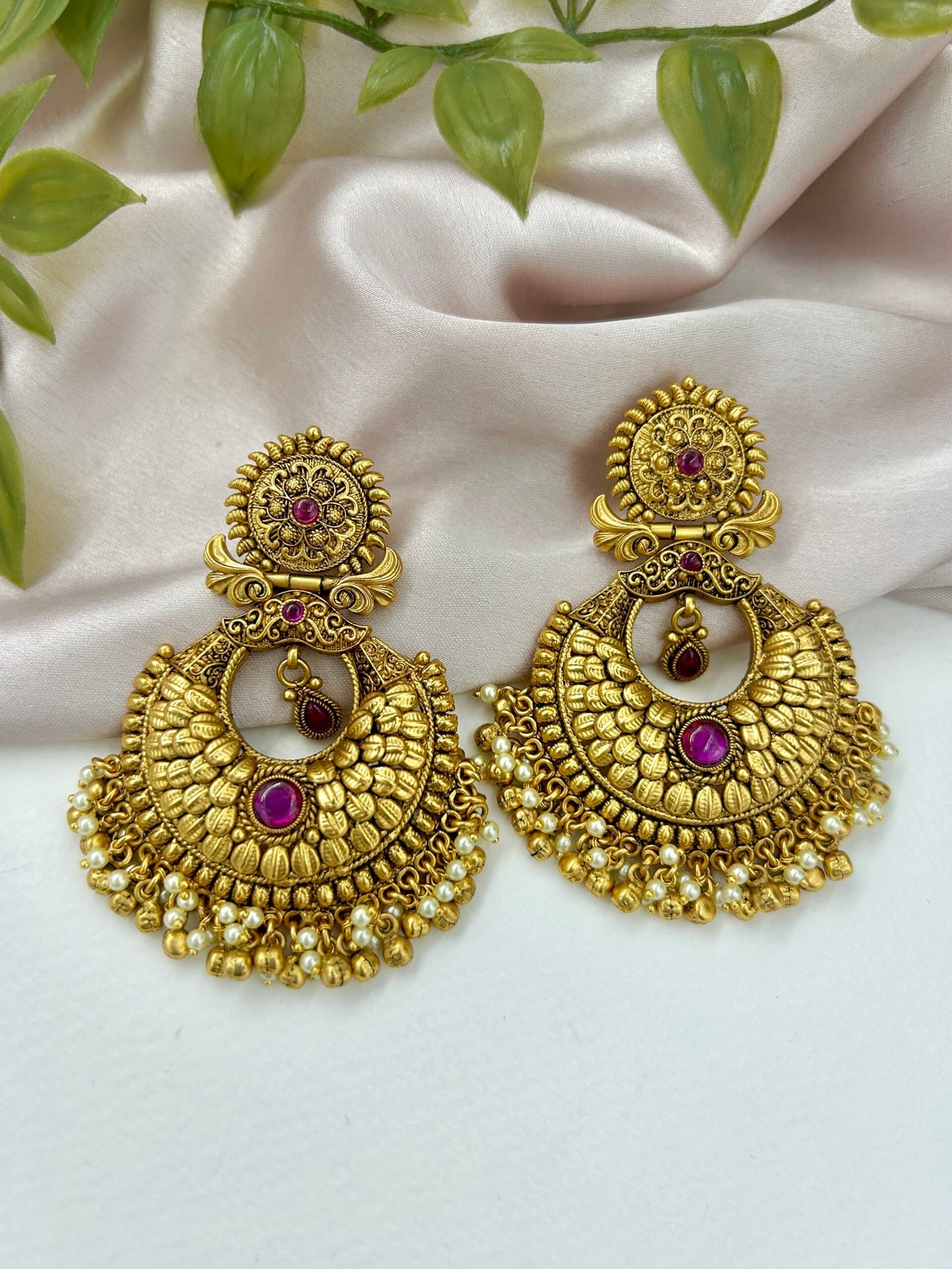 Nagma Gold Chaandbaali