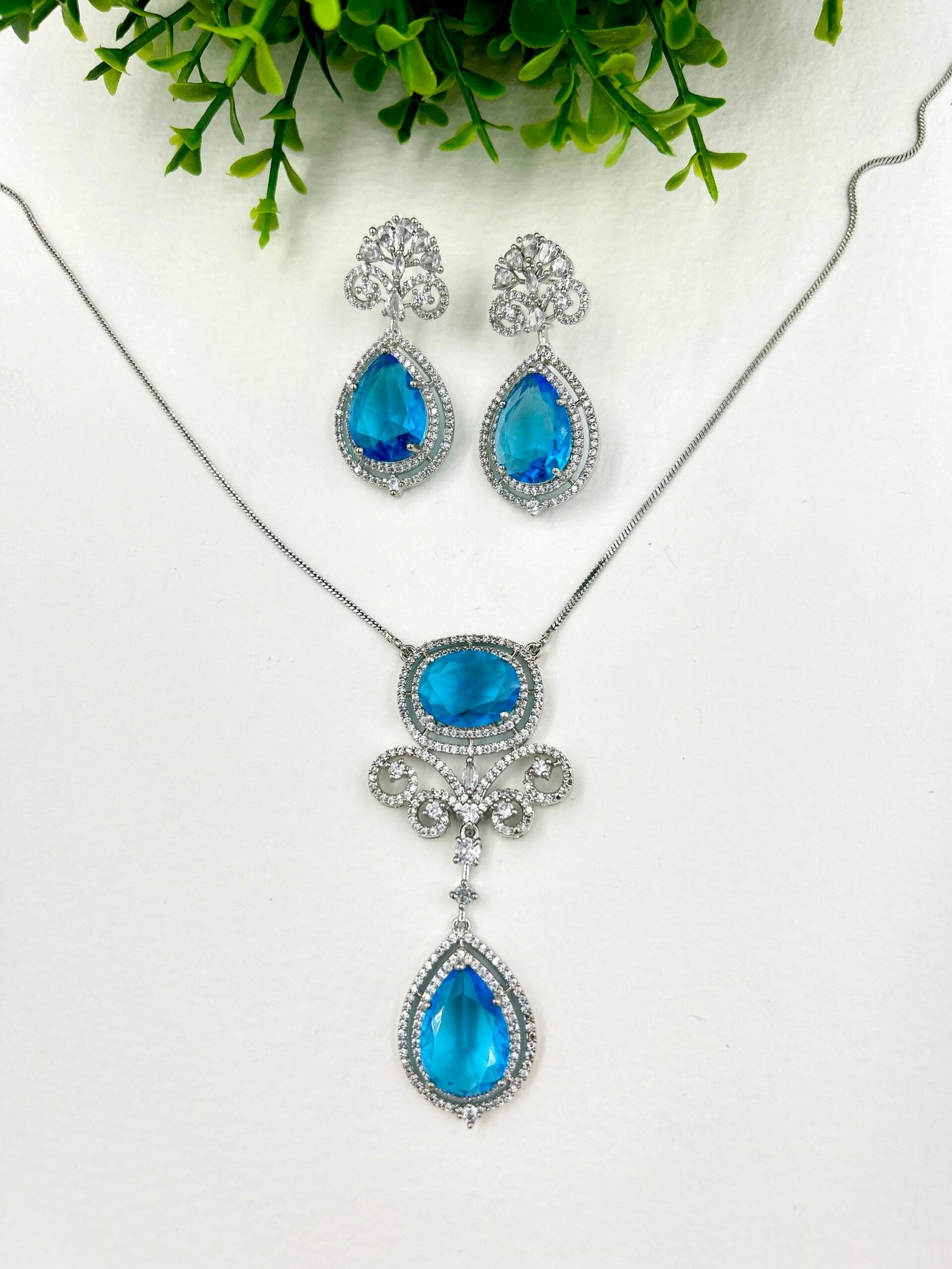 Regina AD Pendant Set - Sky