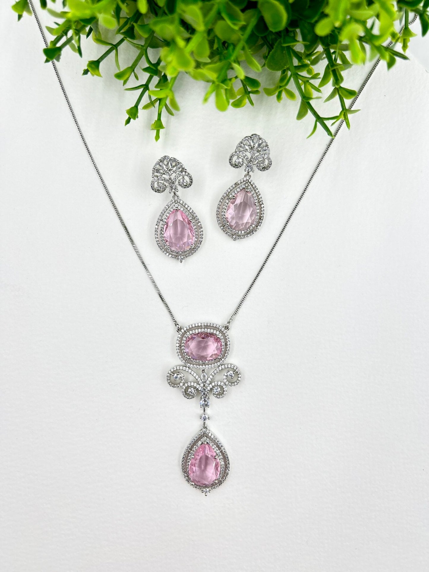 Regina AD Pendant Set - Light Pink