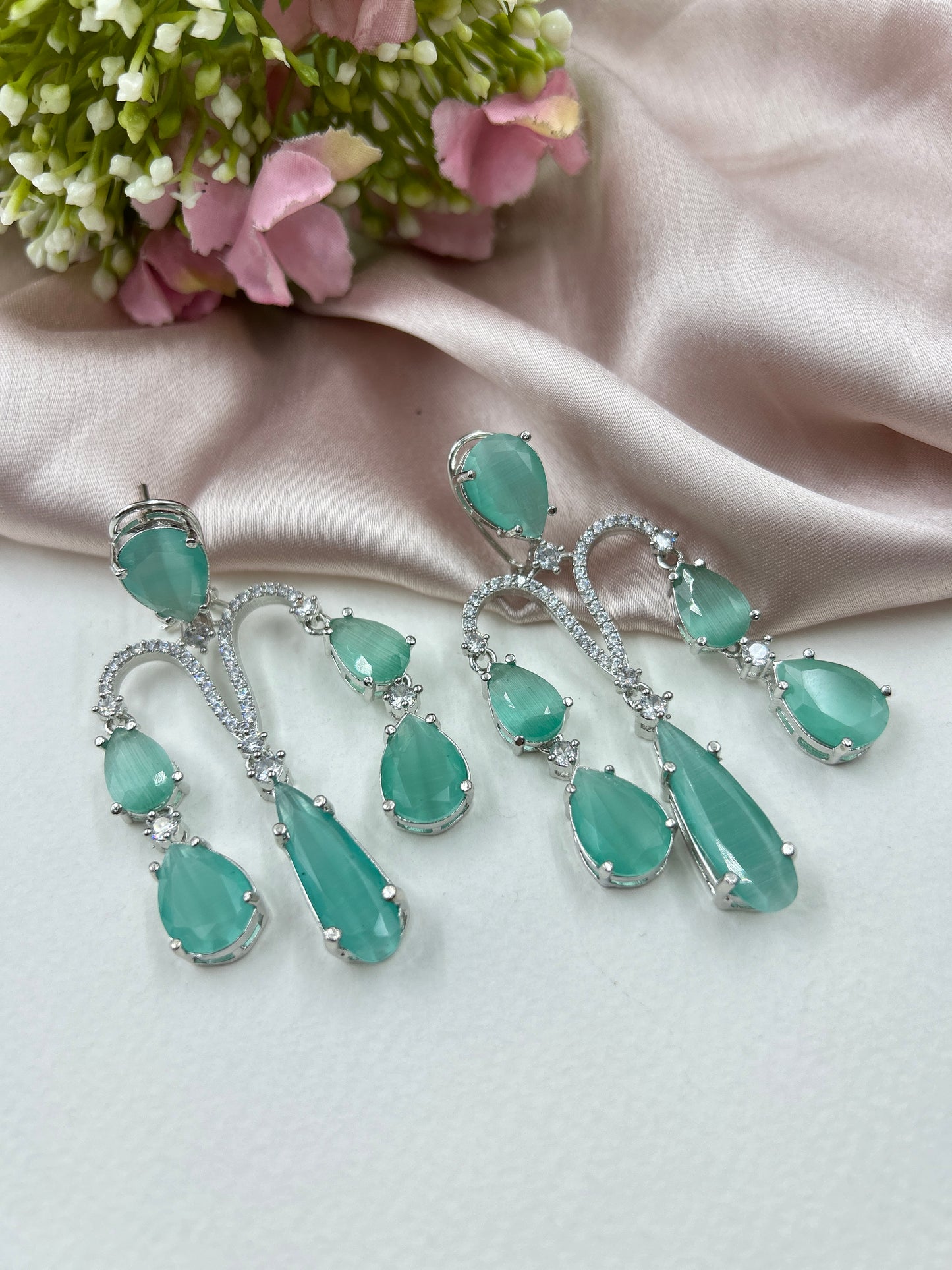 Frozen Earrings : Mint