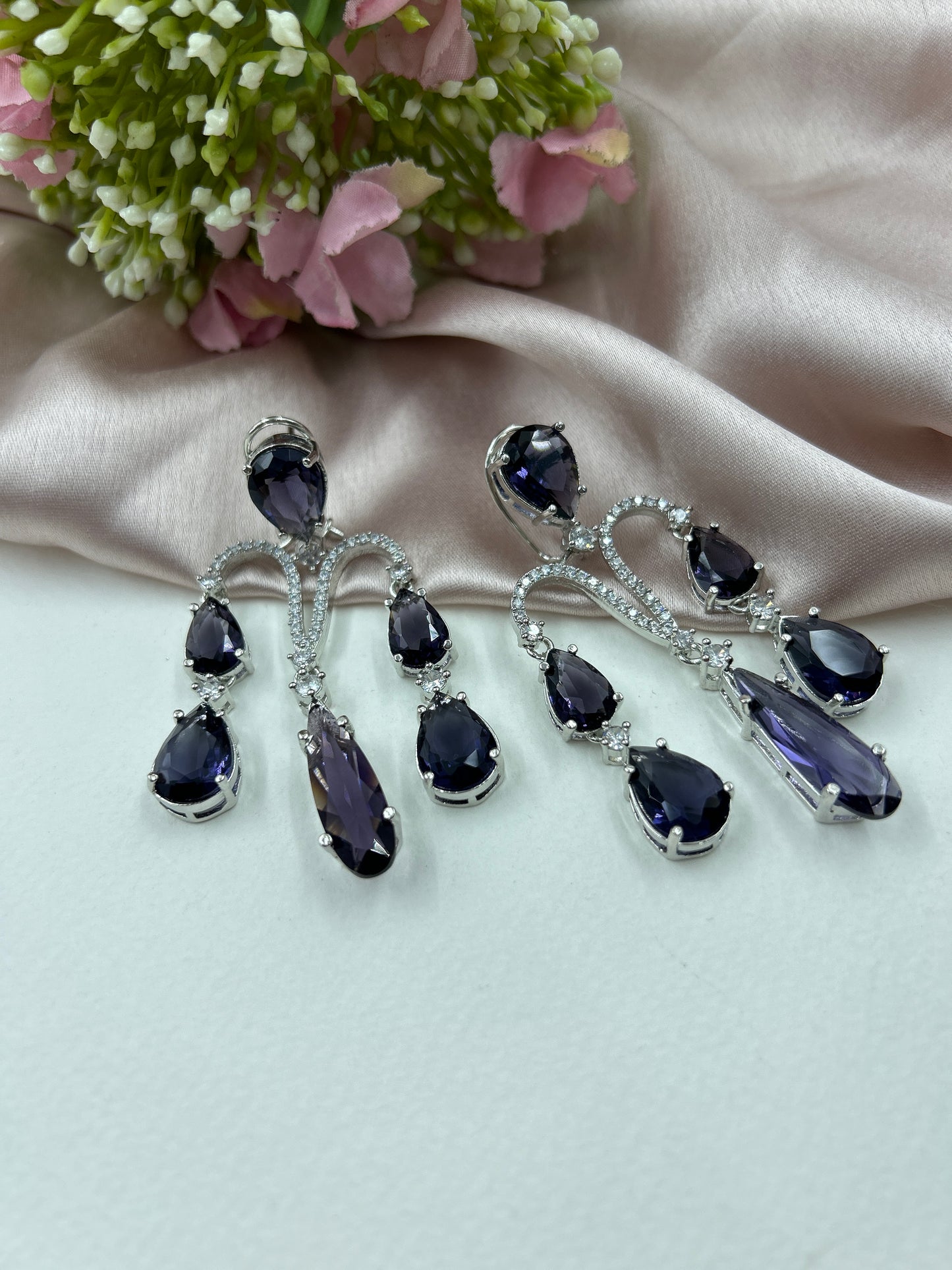 Frozen Earrings : Purple