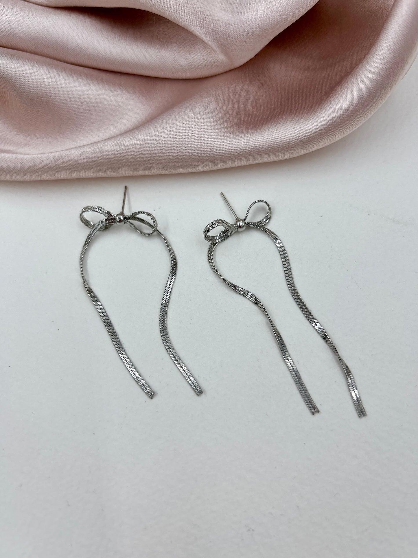 Tia Earrings : Silver