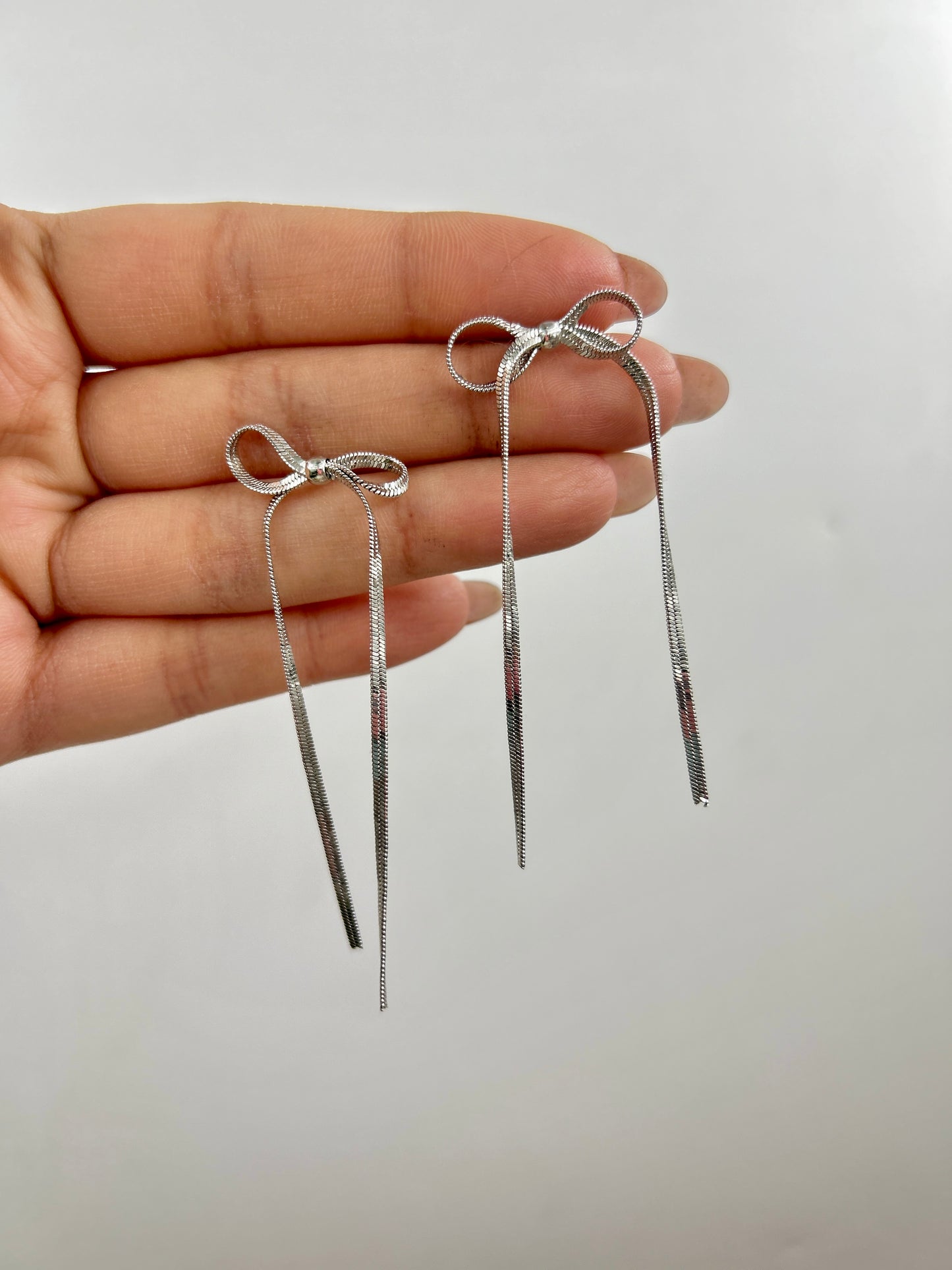 Tia Earrings : Silver