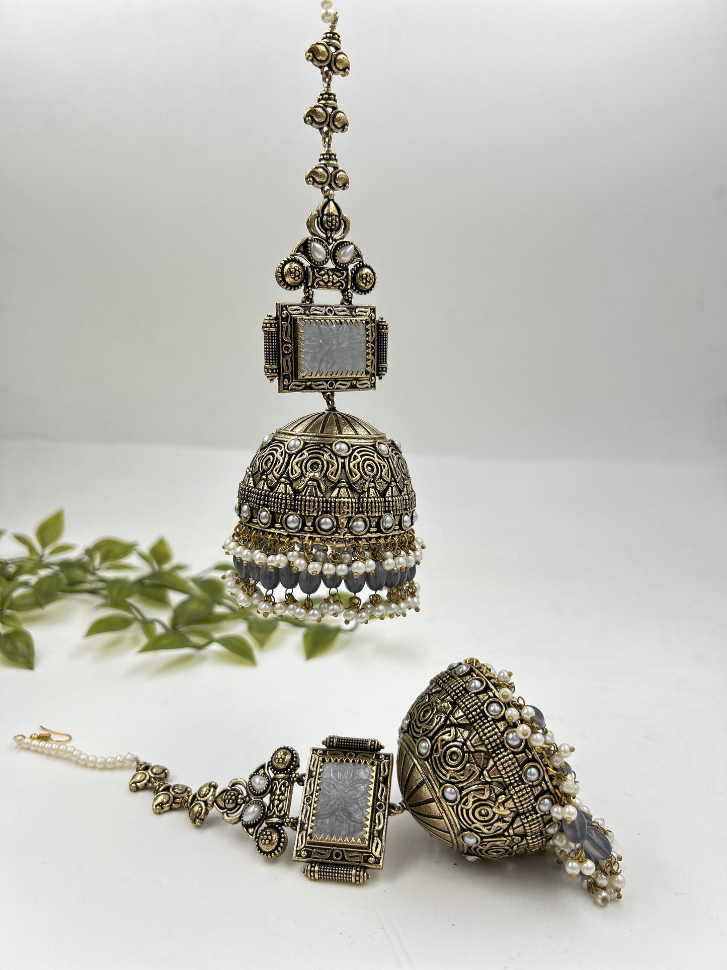 Jhoomer Jumbo Jhumka : Grey
