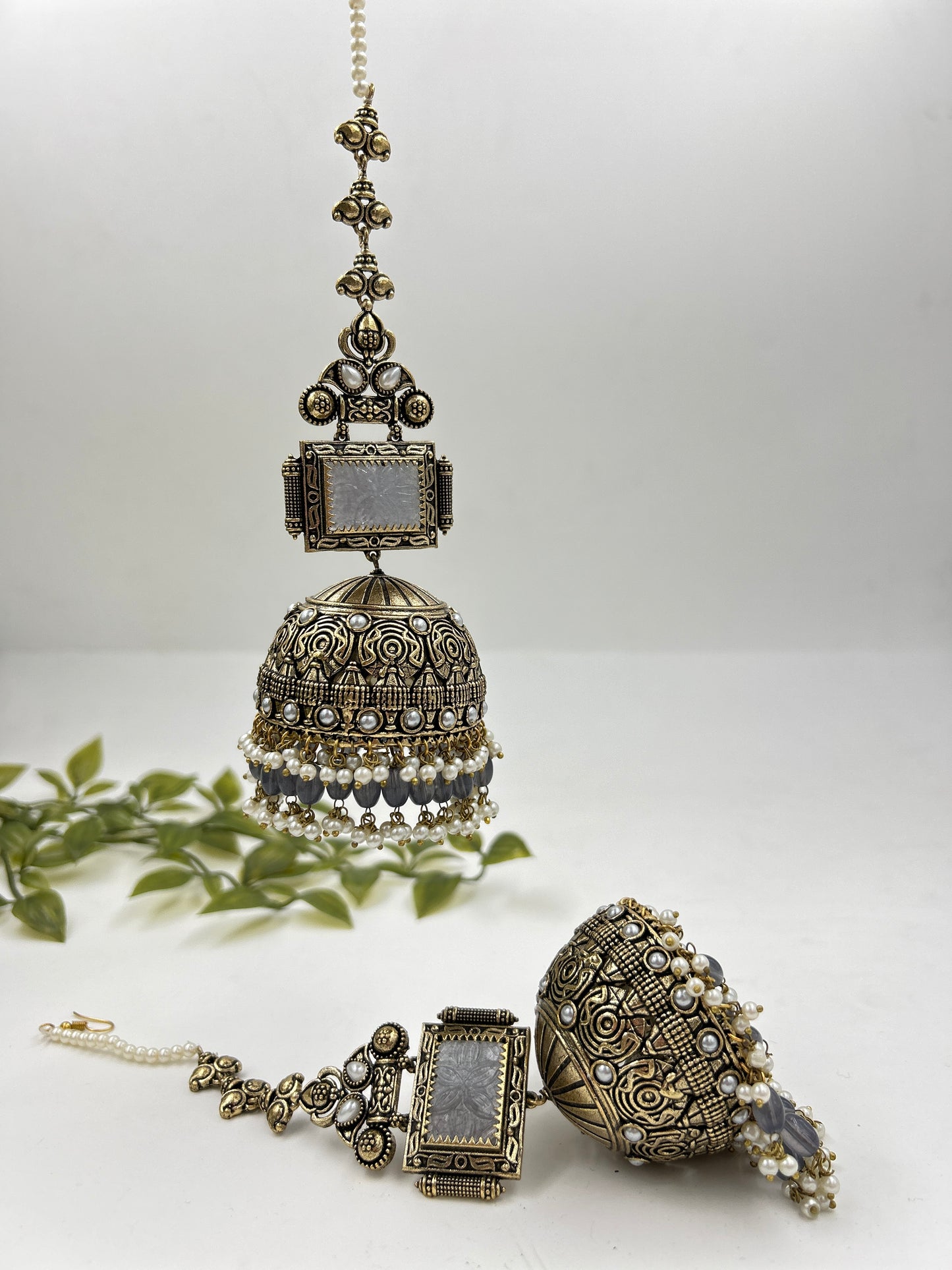 Jhoomer Jumbo Jhumka : Grey