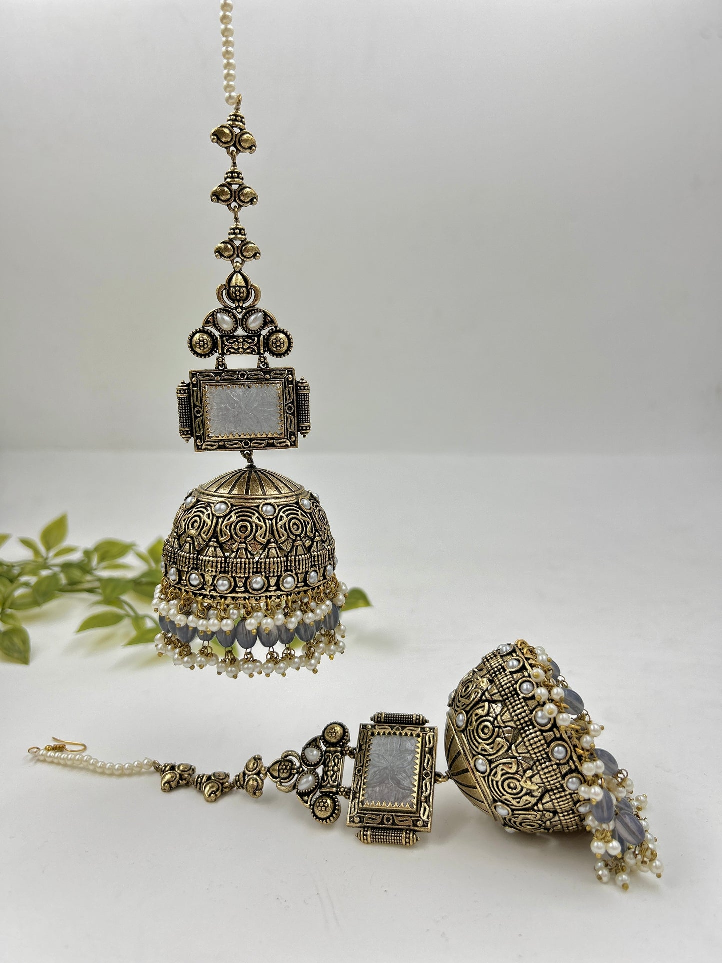Jhoomer Jumbo Jhumka : Grey