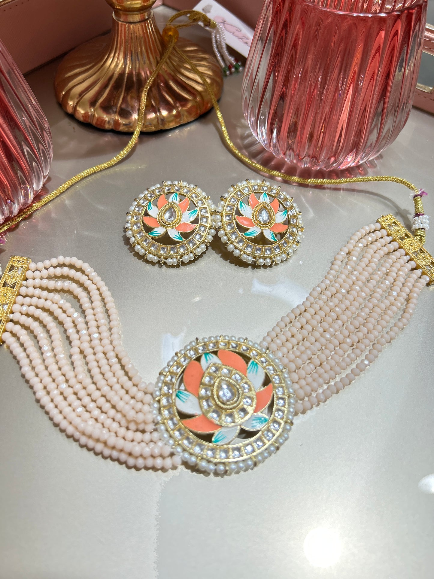 Ananya Choker Set : Peach