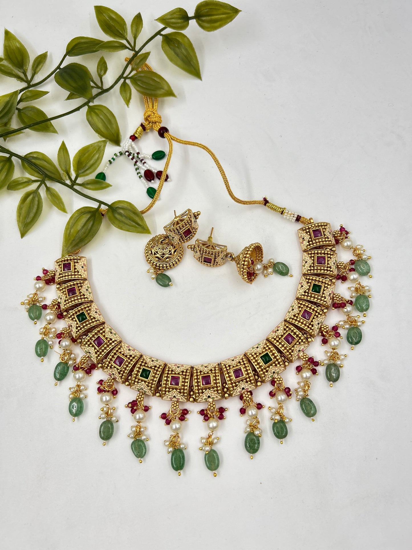 Vedanika Gold Antique Necklace : Mint
