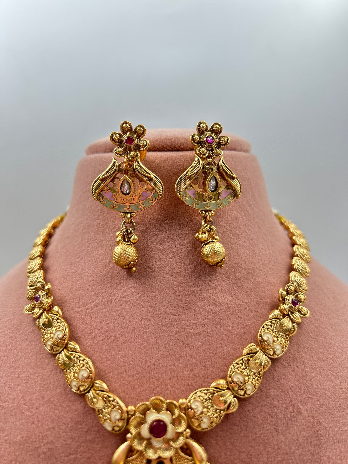 Tushari Gold Antique Necklace