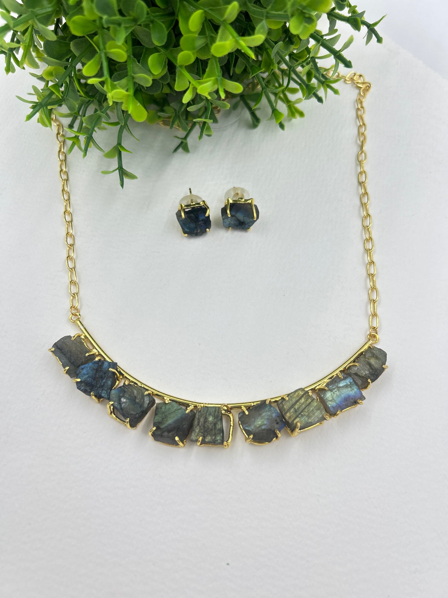 Opal Neck Set : Olive