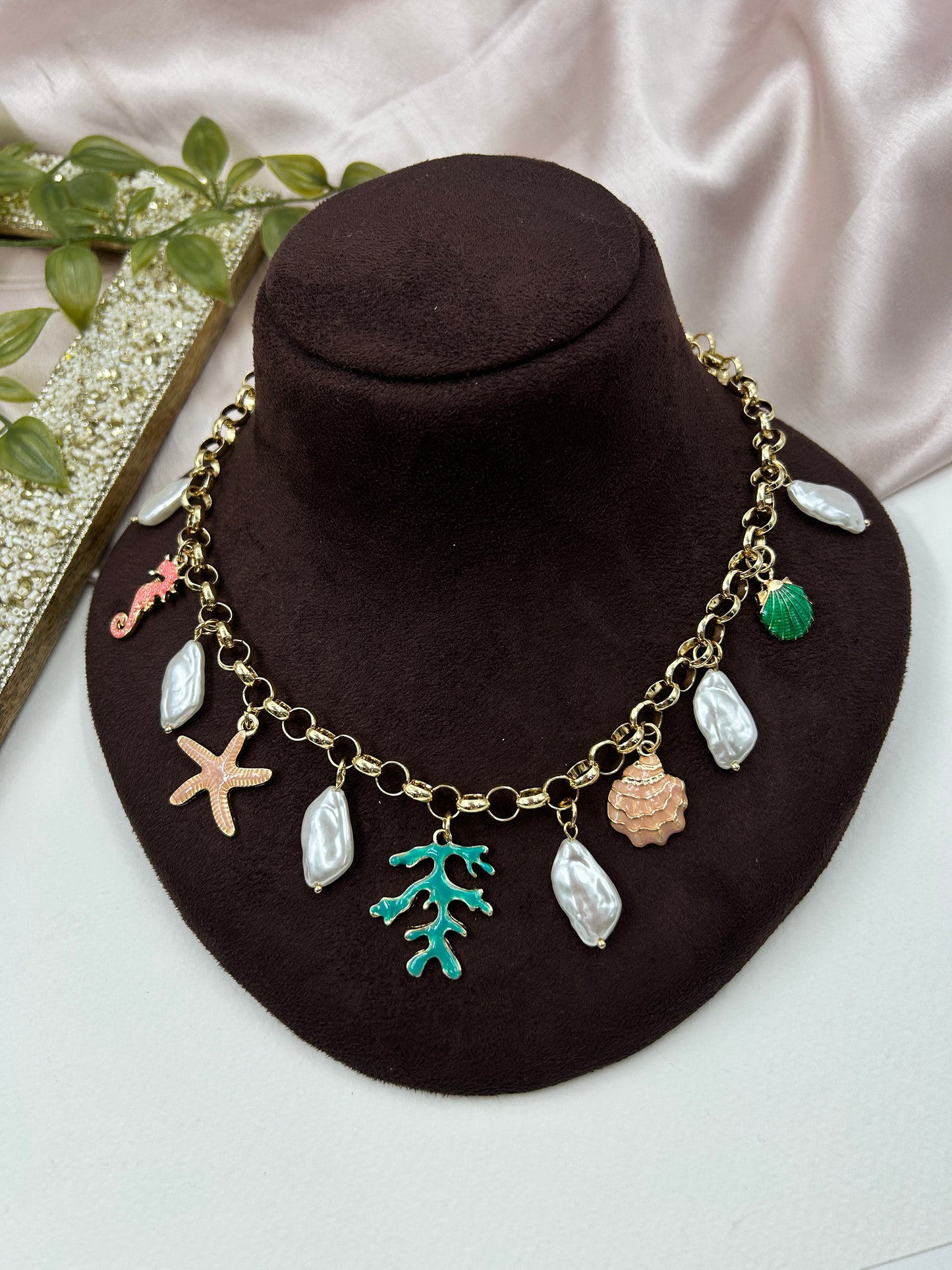 Charms Neckpiece : 4 (18k Gold Plated)