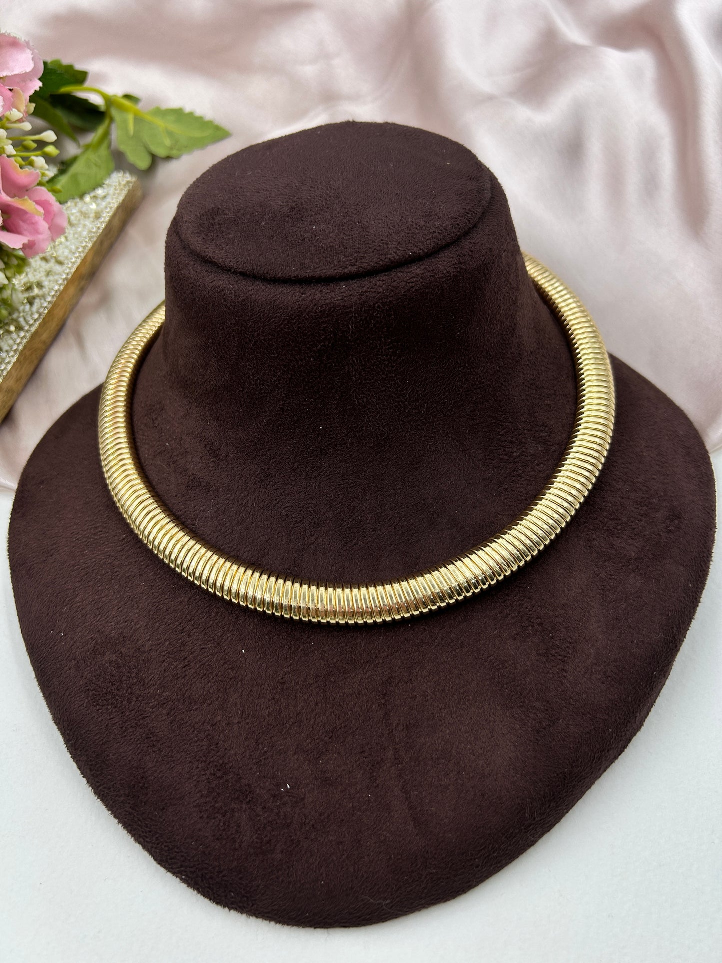 Aurora Flat Coil Neckpiece 18k Gold Plated