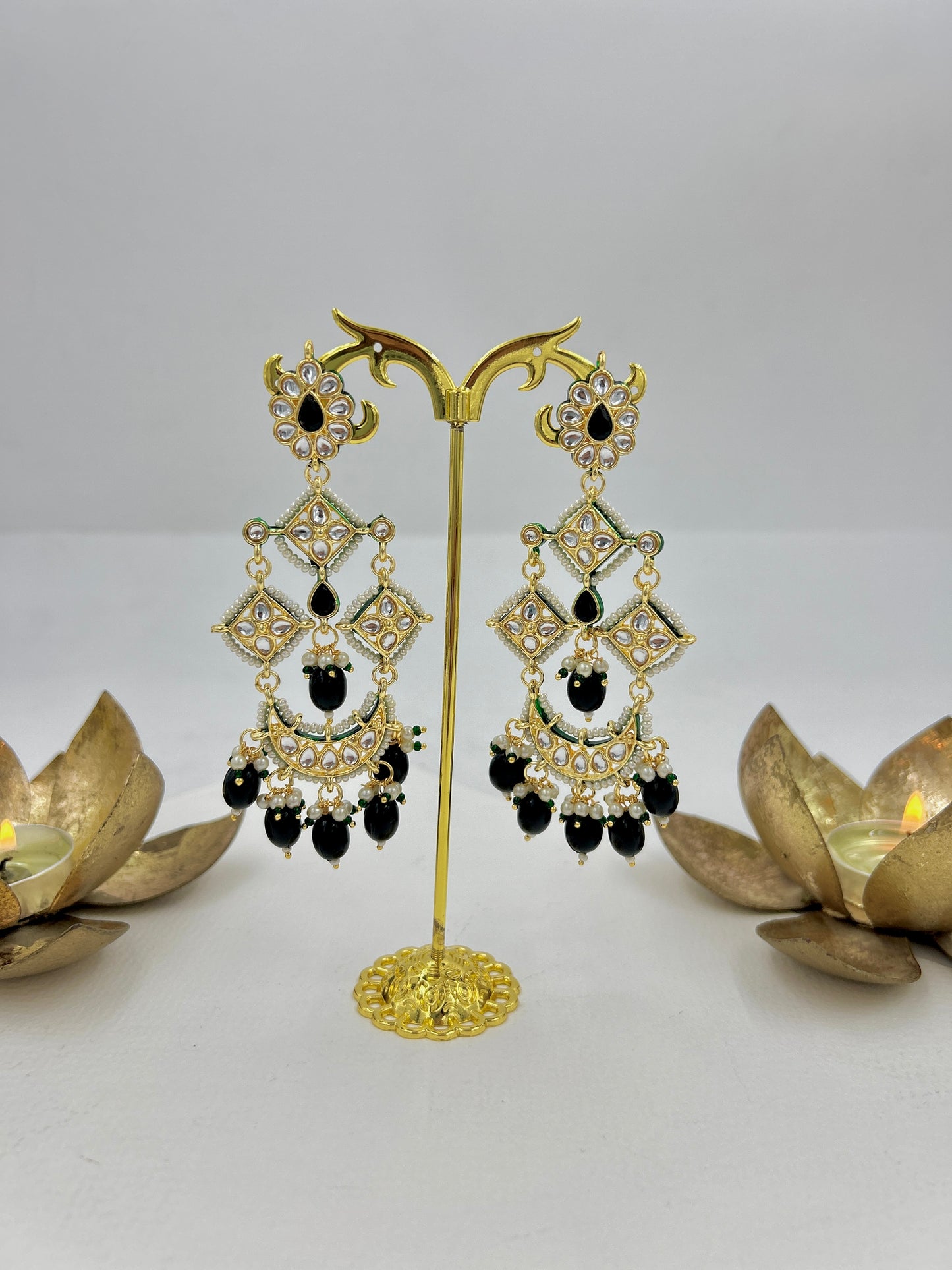 Benazir Earrings : Black