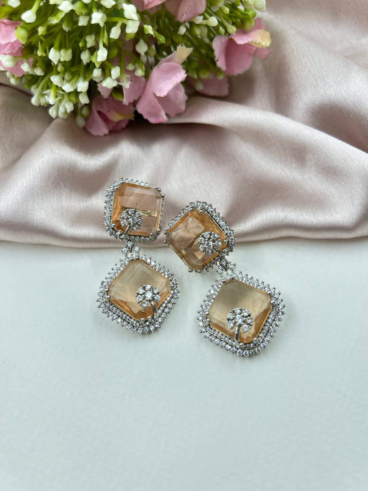 Swish Earrings : Champagne