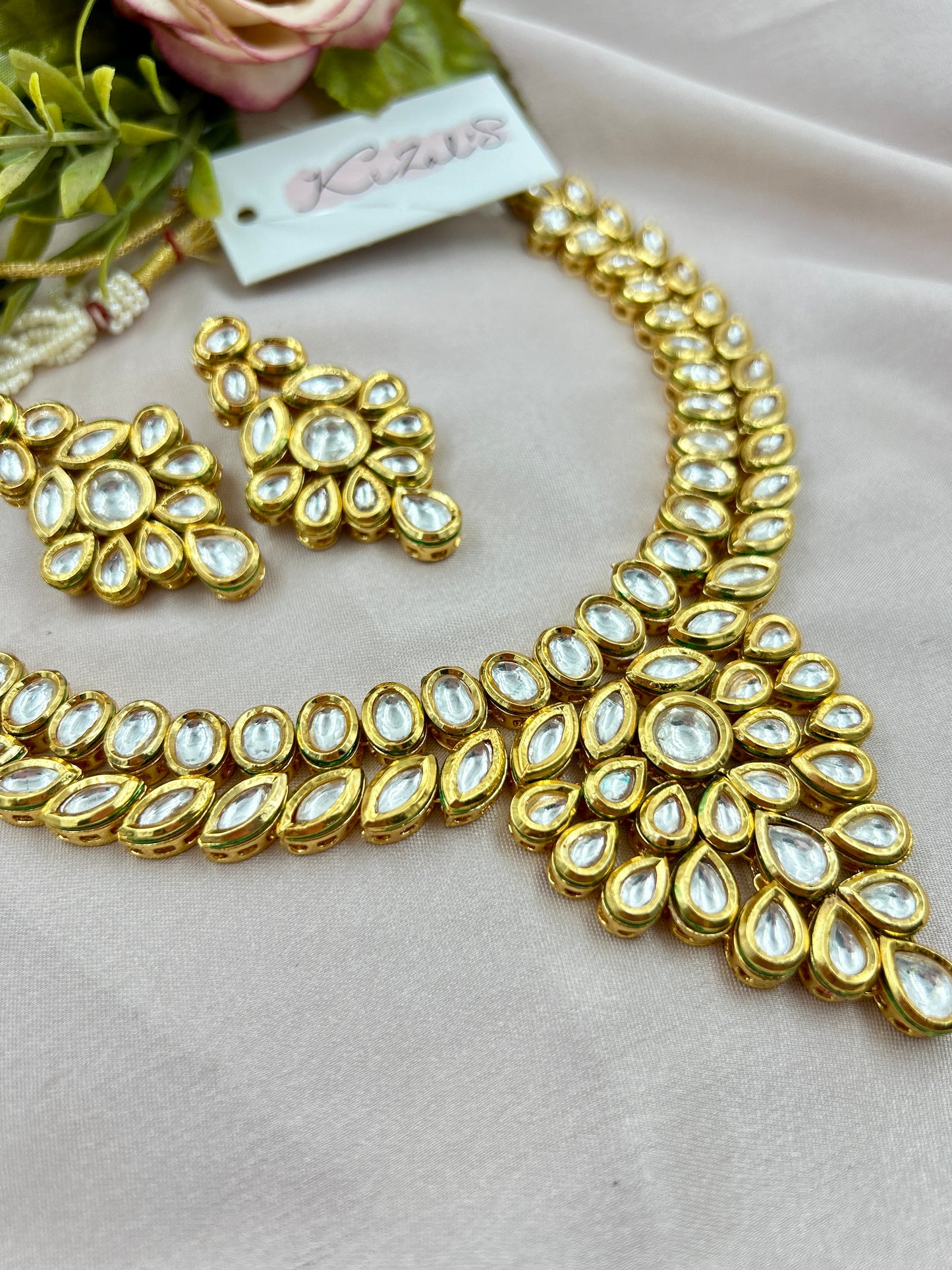 Adhija Kundan Necklace : Gold