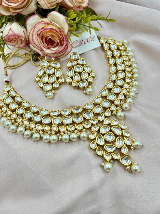 Charu Kundan Necklace : White