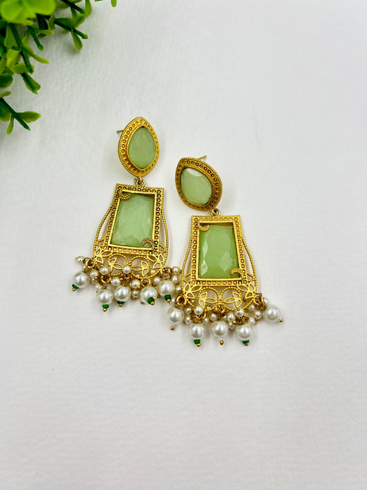 Mira Earrings : Mint