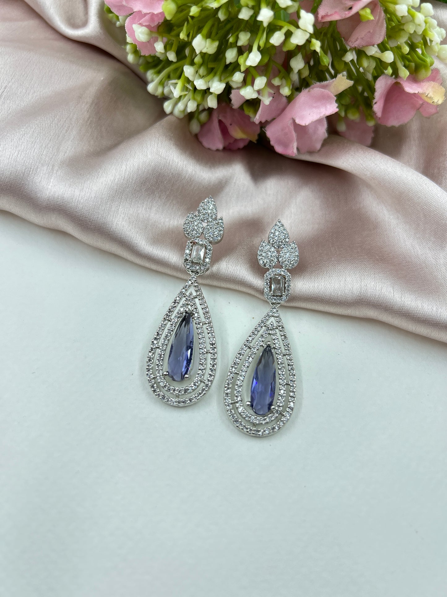 Shiela Earrings : Purple
