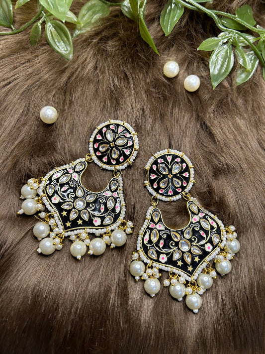 Aalaya: Earrings - Black