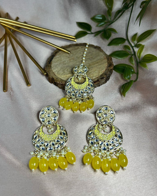 Aarohi: Earrings Teeka set - Yellow