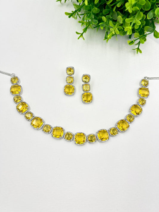 Joanna AD Sleek Necklace - Yellow