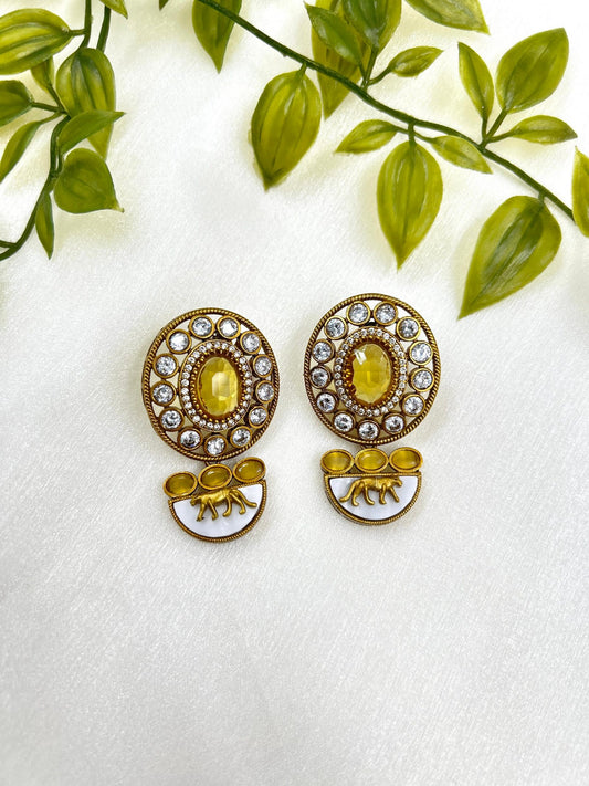 Saanchi Earrings - Yellow