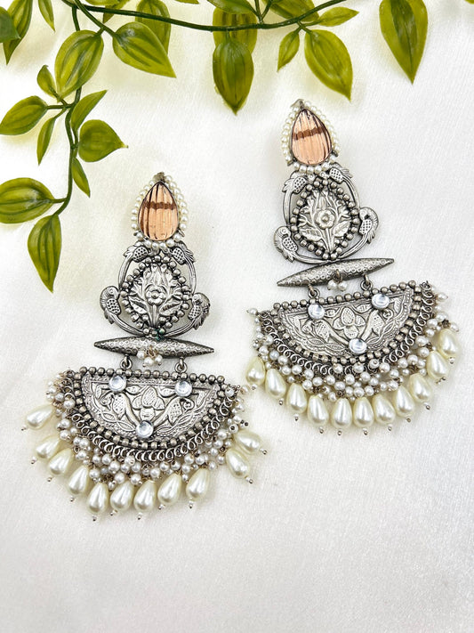 Qudrat Earrings - Peach