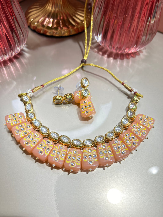 Kritika Neck Set : Peach