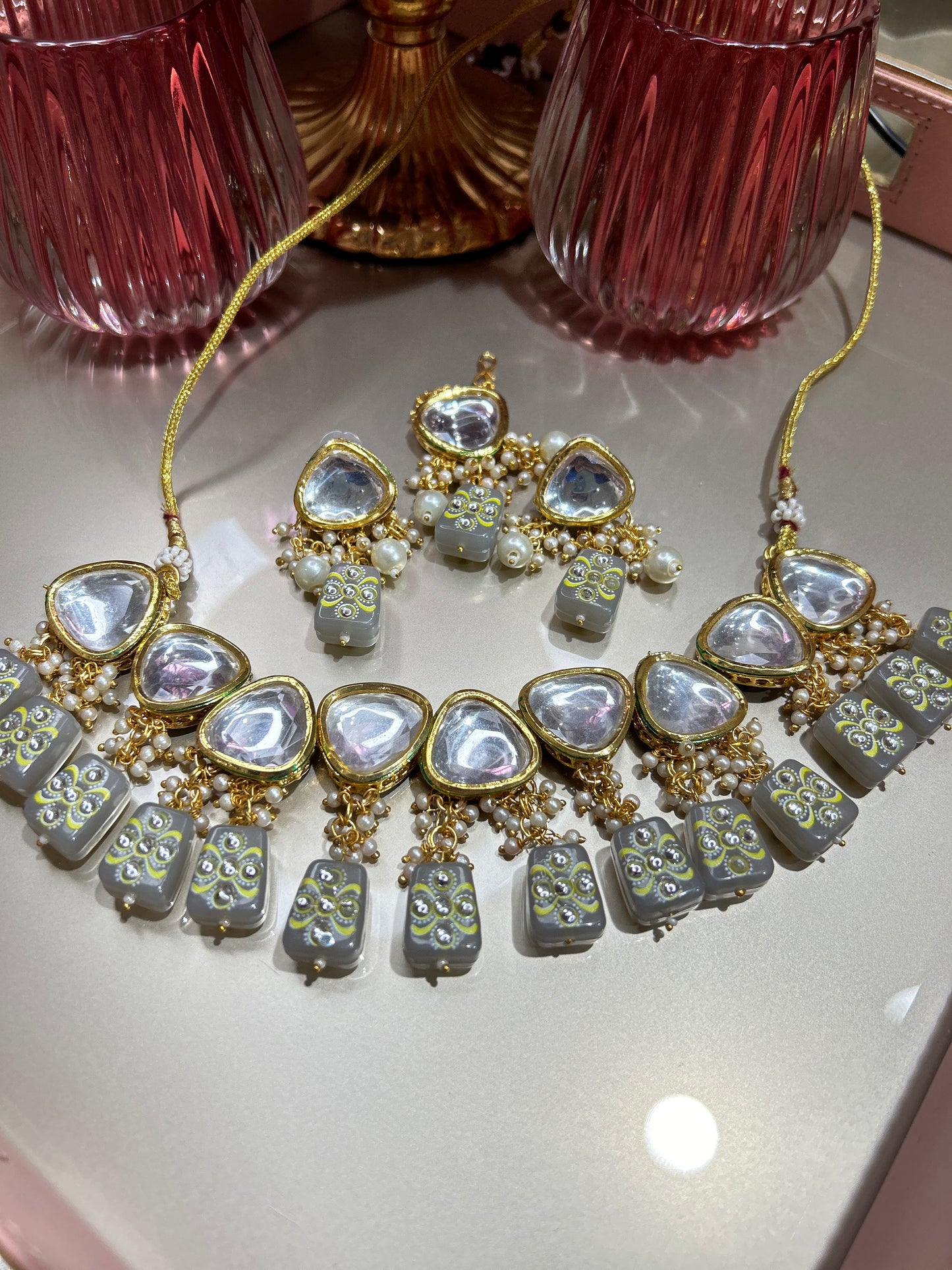 Kavya Neck Set : Grey