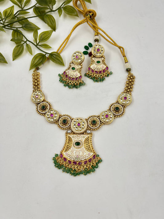Wamiqa Gold Antique Necklace : RubyMint