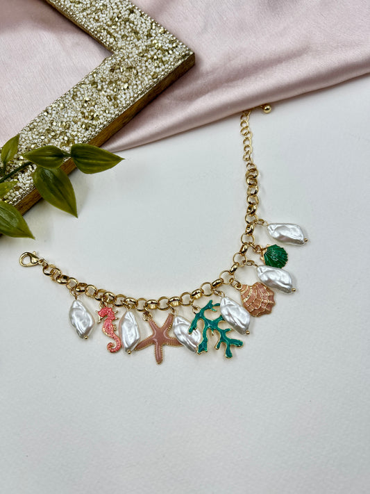 Charms Bracelet : 8 (18k Gold Plated)