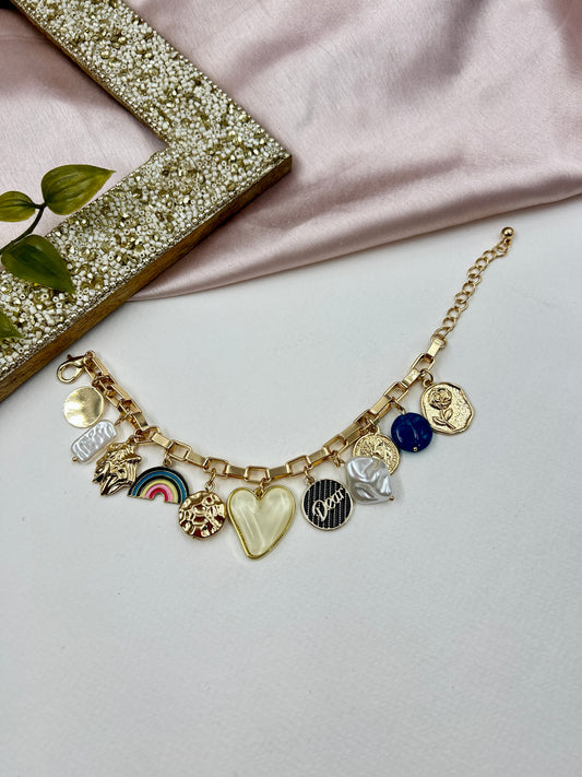 Charms Bracelet : 4 (18k gold Plated)