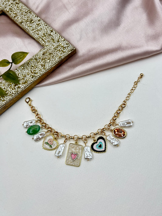 Charms Bracelet : 1 (18k gold Plated)