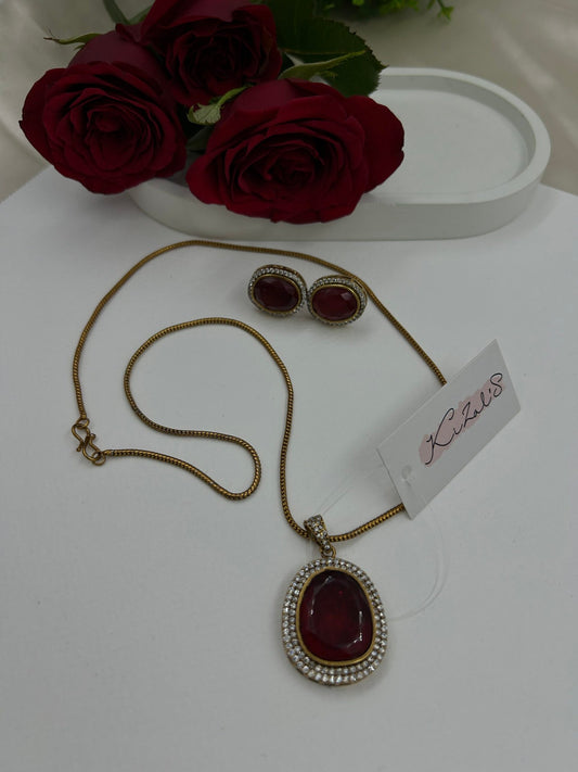 Umi AD Pendant Set : Maroon