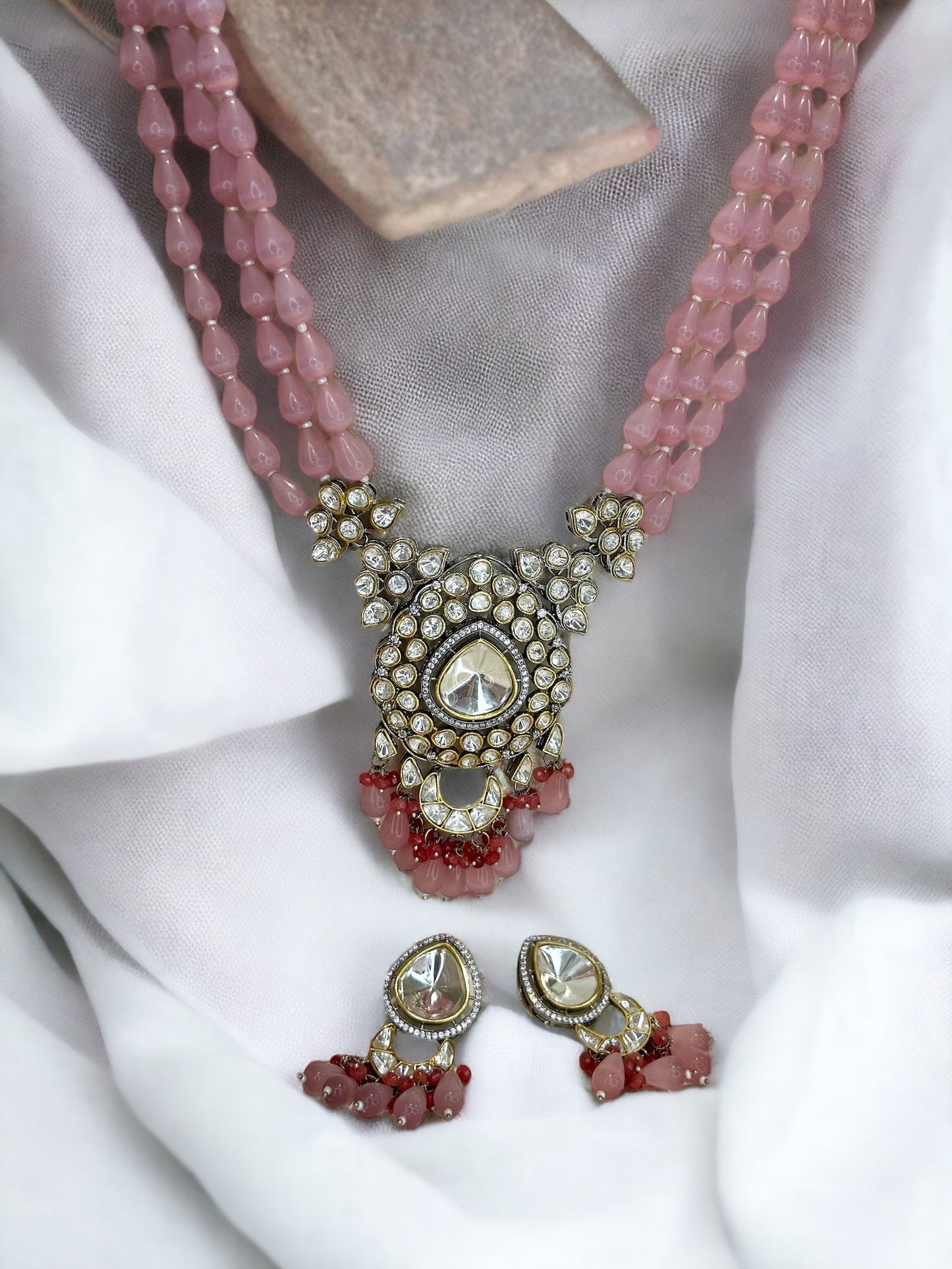 Long Pink Monalisa Polki: Necklace
