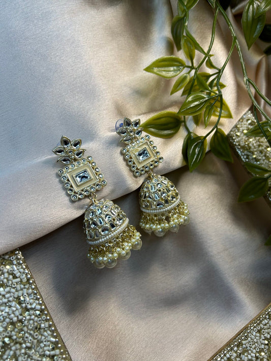 Madhavi: Jhumka - Pearl