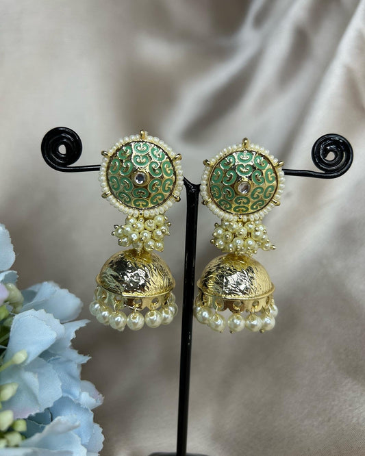 Meet: Jhumki - Mint