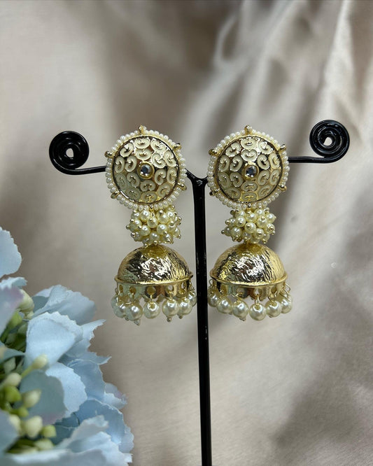 Meet: Jhumki - White
