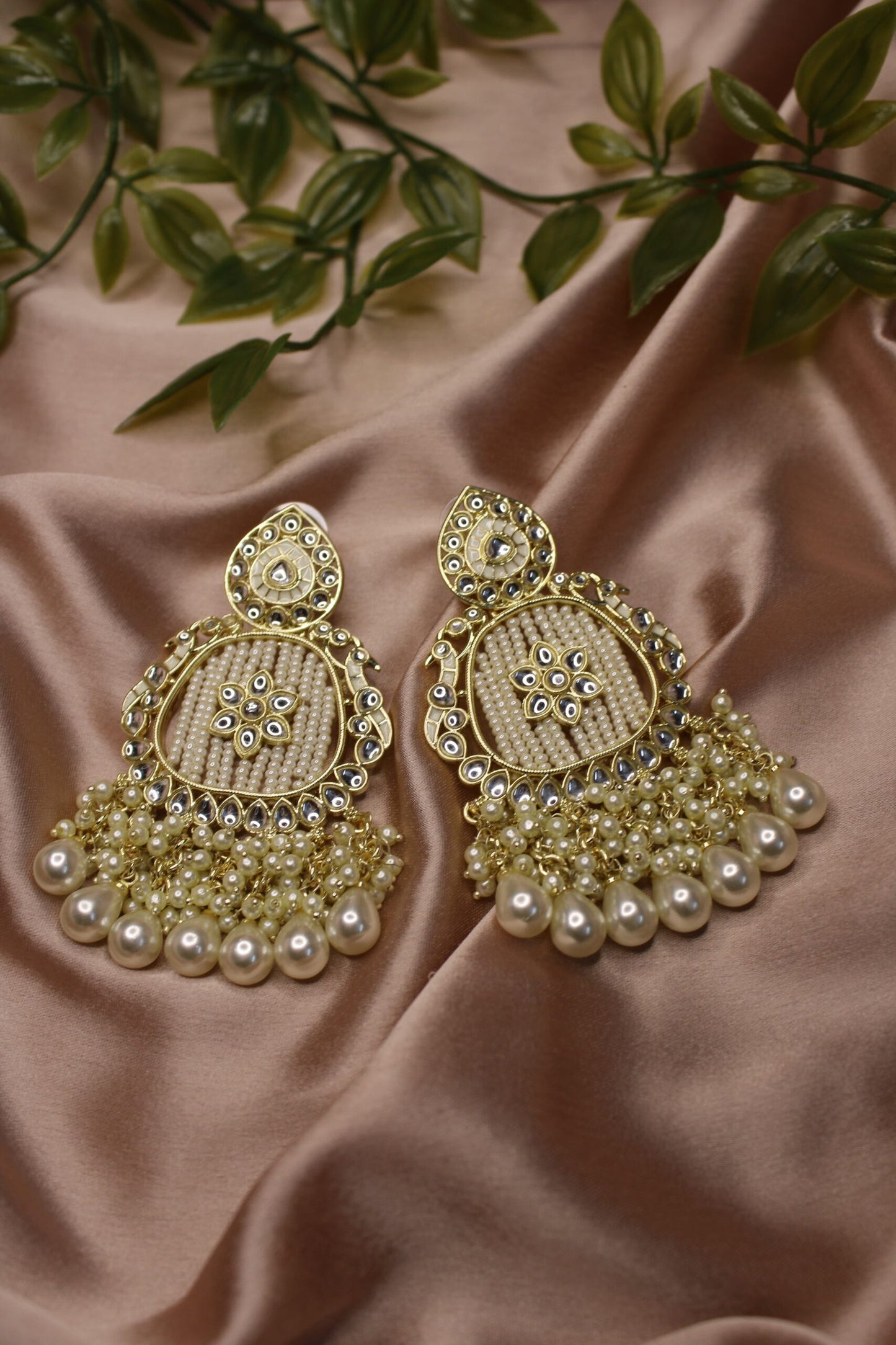 Naaz: Earrings - Peach