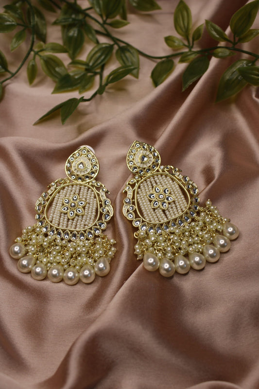 Naaz: Earrings - Peach