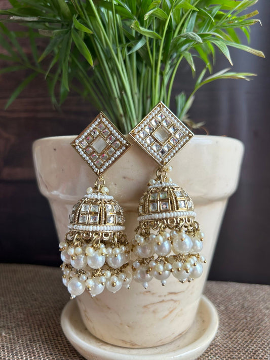 Eneet: Jhumki - Pearl