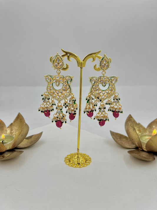 Anahita Earrings : Rani