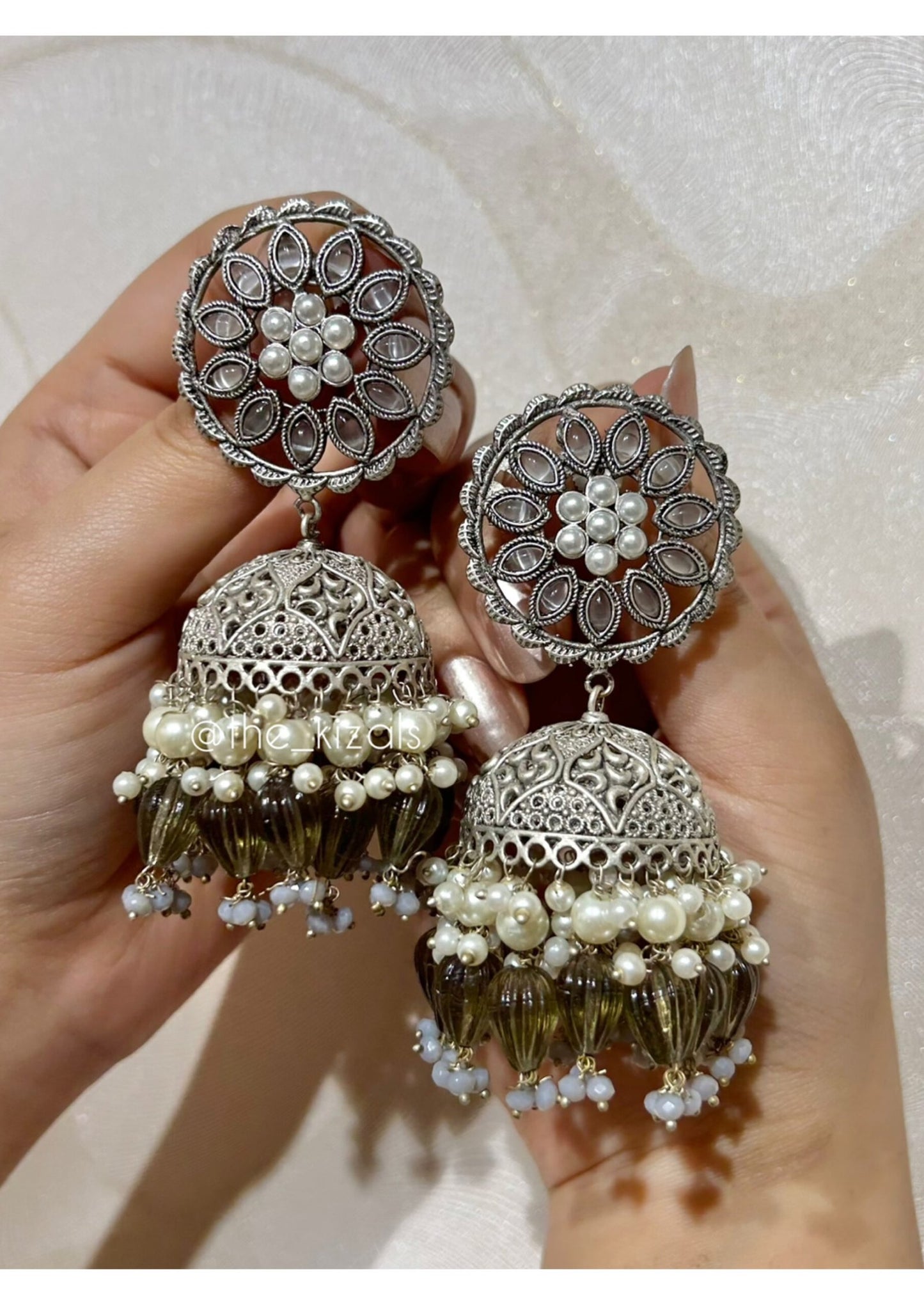 Zehra: Jhumka - Grey